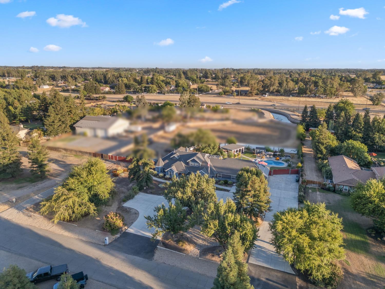7177 E Fir Ave, Clovis, CA 93619