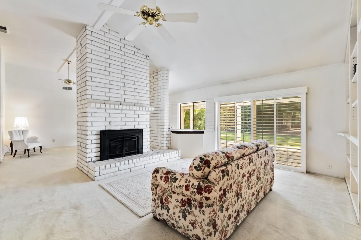 2641 W Paul Ave, Fresno, CA 93711