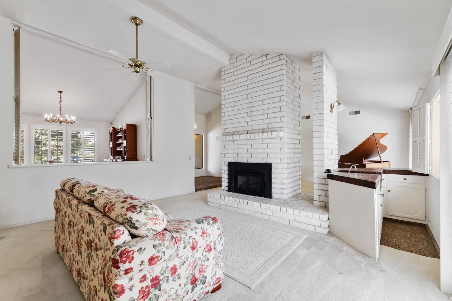 2641 W Paul Ave, Fresno, CA 93711