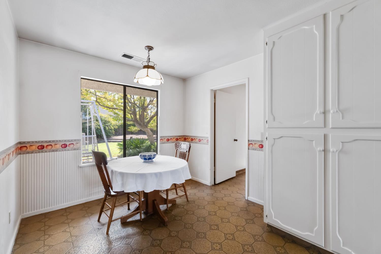 2641 W Paul Ave, Fresno, CA 93711