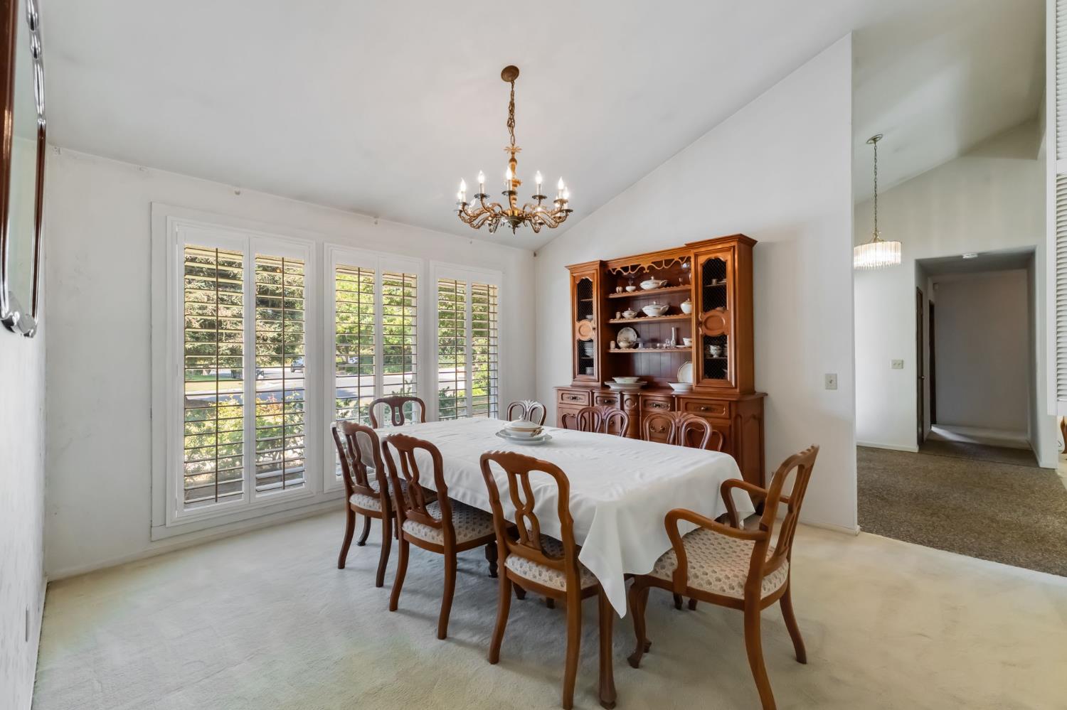 2641 W Paul Ave, Fresno, CA 93711