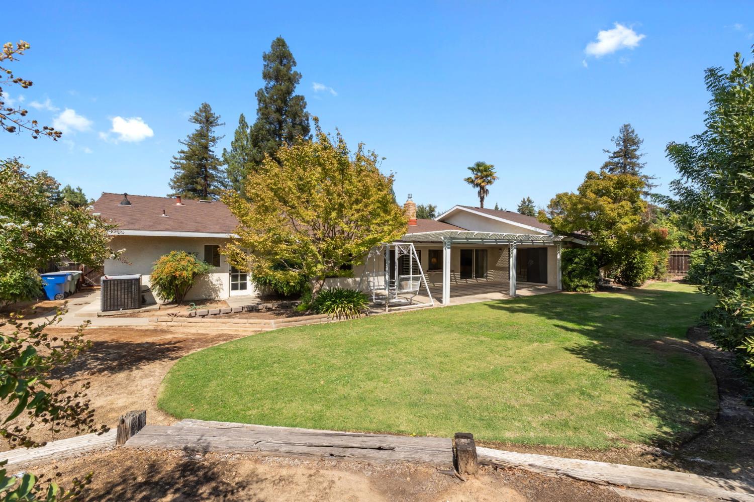 2641 W Paul Ave, Fresno, CA 93711