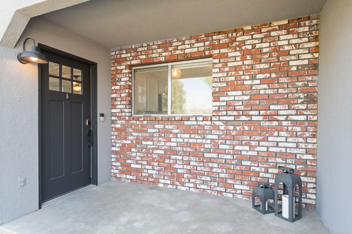 1488 Ashcroft Ave, Clovis, CA 93611