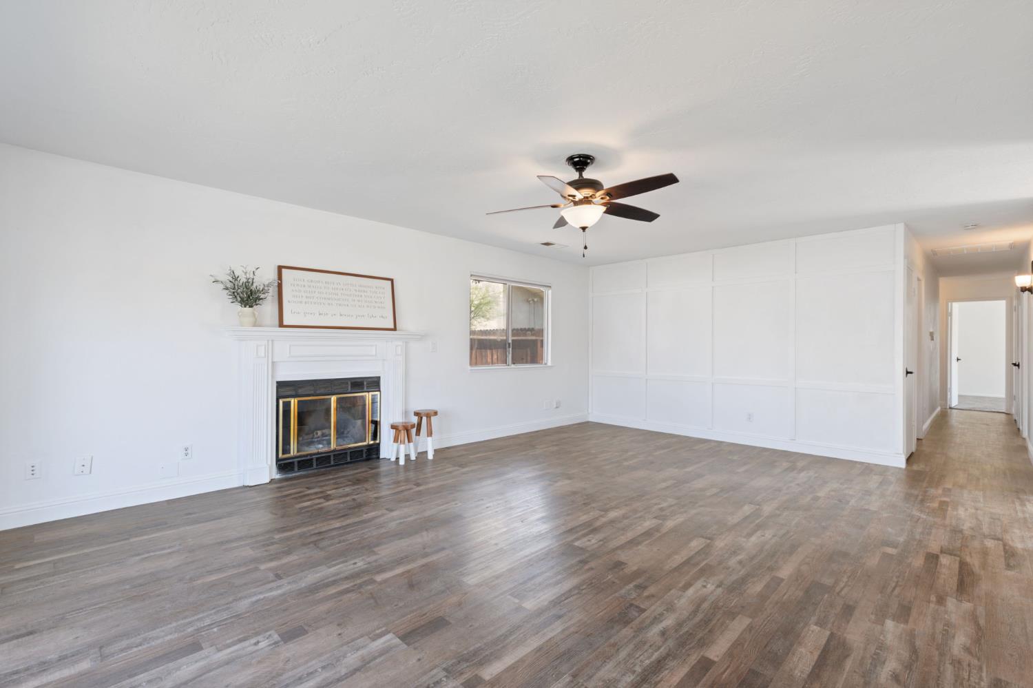 1488 Ashcroft Ave, Clovis, CA 93611