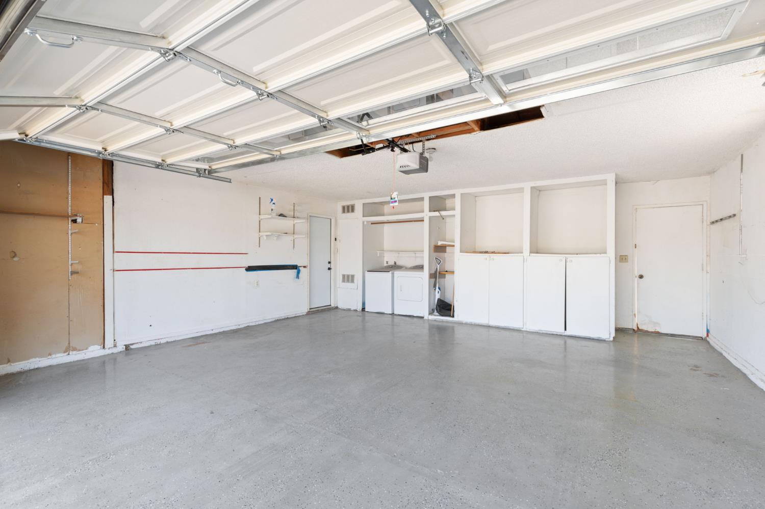 1488 Ashcroft Ave, Clovis, CA 93611