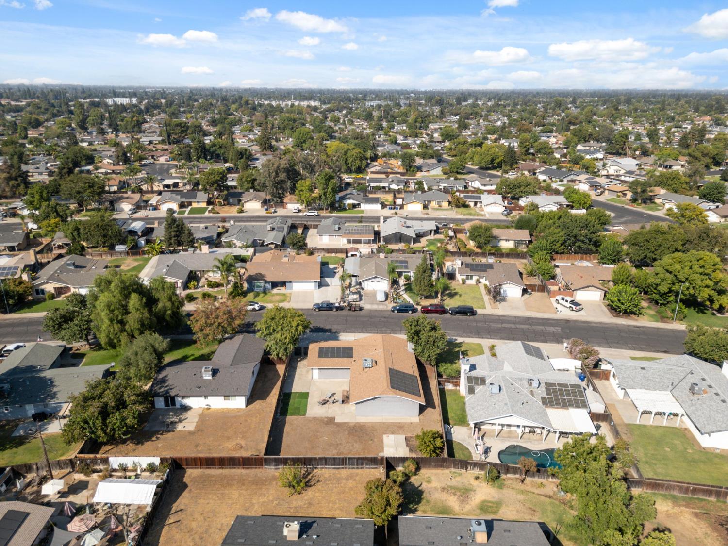 1488 Ashcroft Ave, Clovis, CA 93611