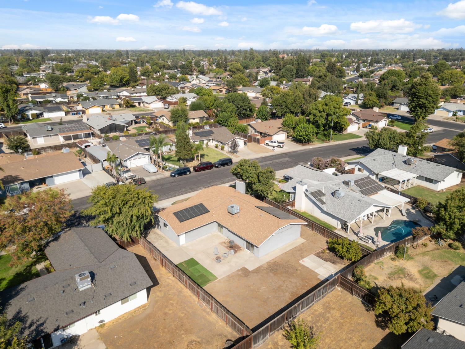 1488 Ashcroft Ave, Clovis, CA 93611