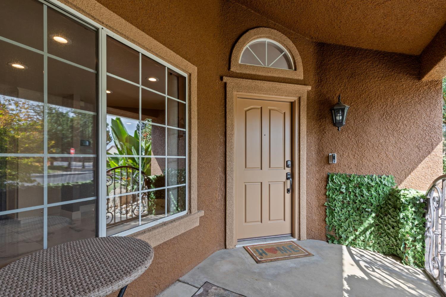 7195 N Carnegie Ave, Fresno, CA 93722