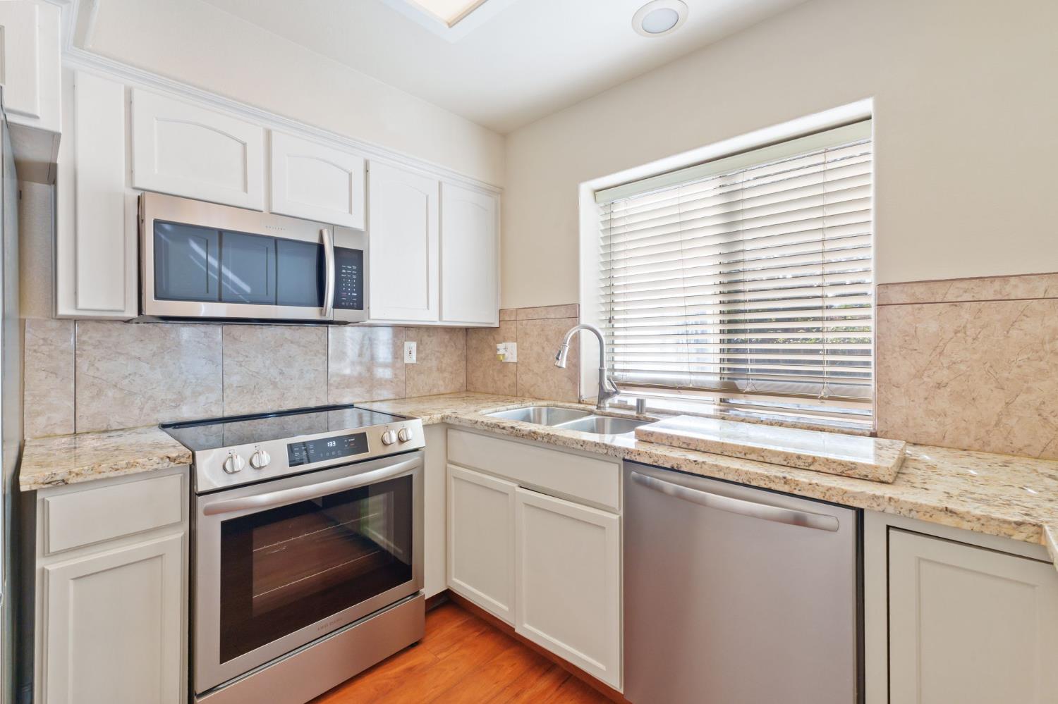 9501 N Congress Ave, Fresno, CA 93720