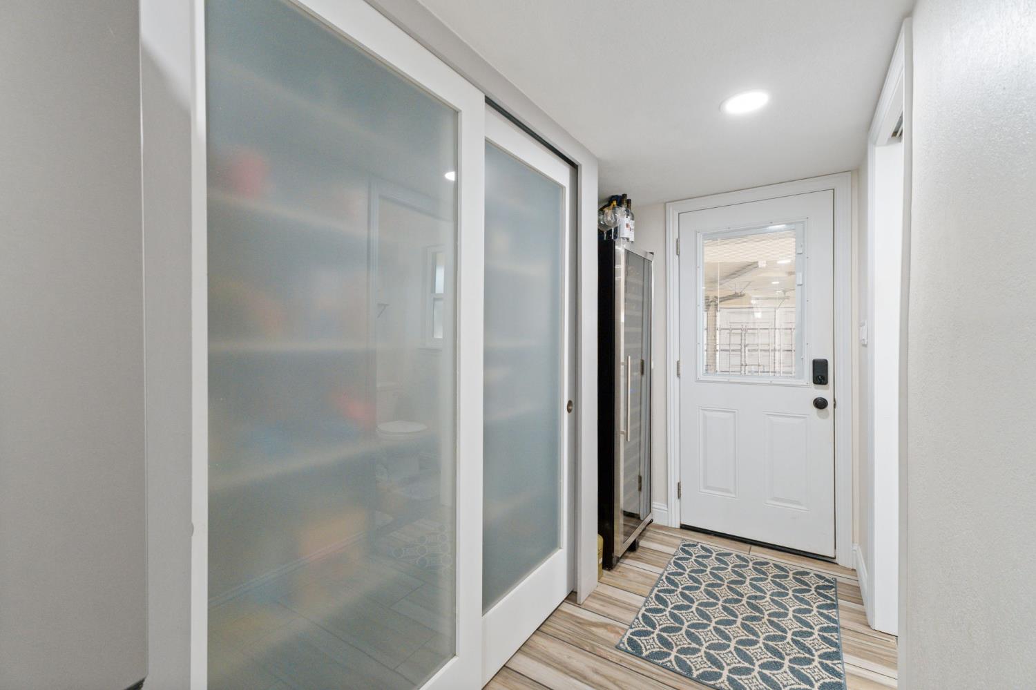 1112 S Sunnyside Ave, Fresno, CA 93727