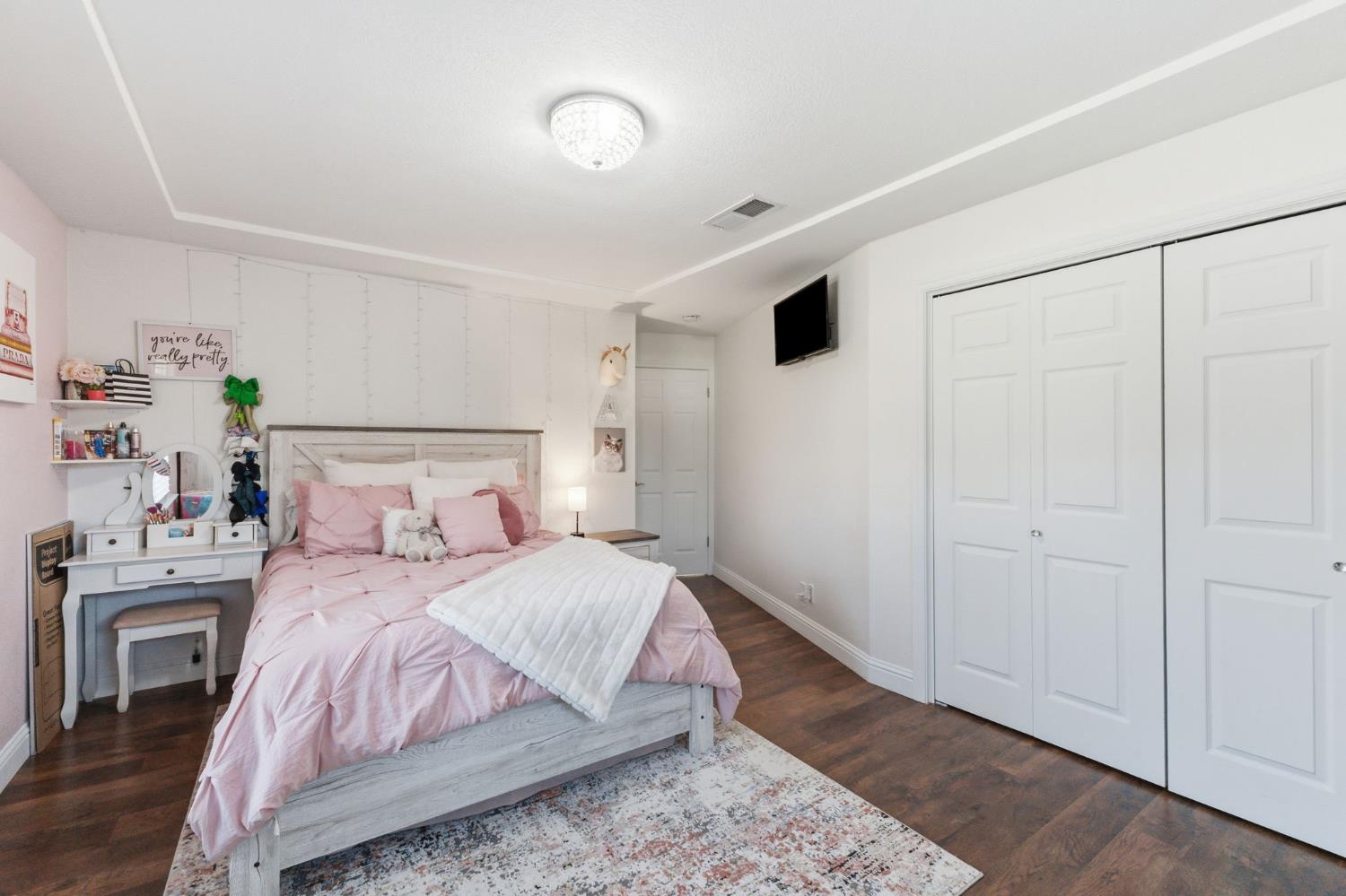 1112 S Sunnyside Ave, Fresno, CA 93727