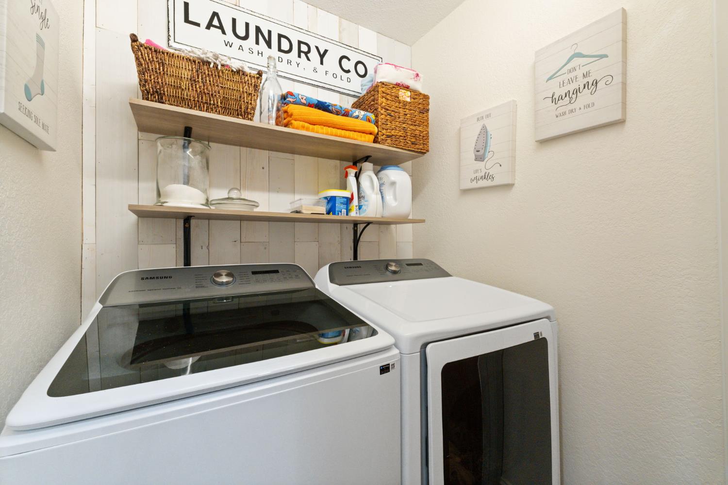 1112 S Sunnyside Ave, Fresno, CA 93727