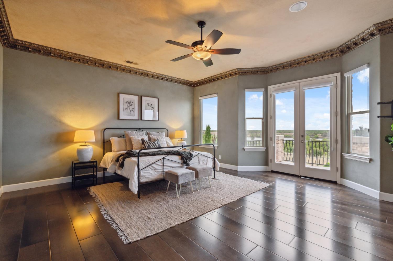 4918 W Bluff Ave, Fresno, CA 93722