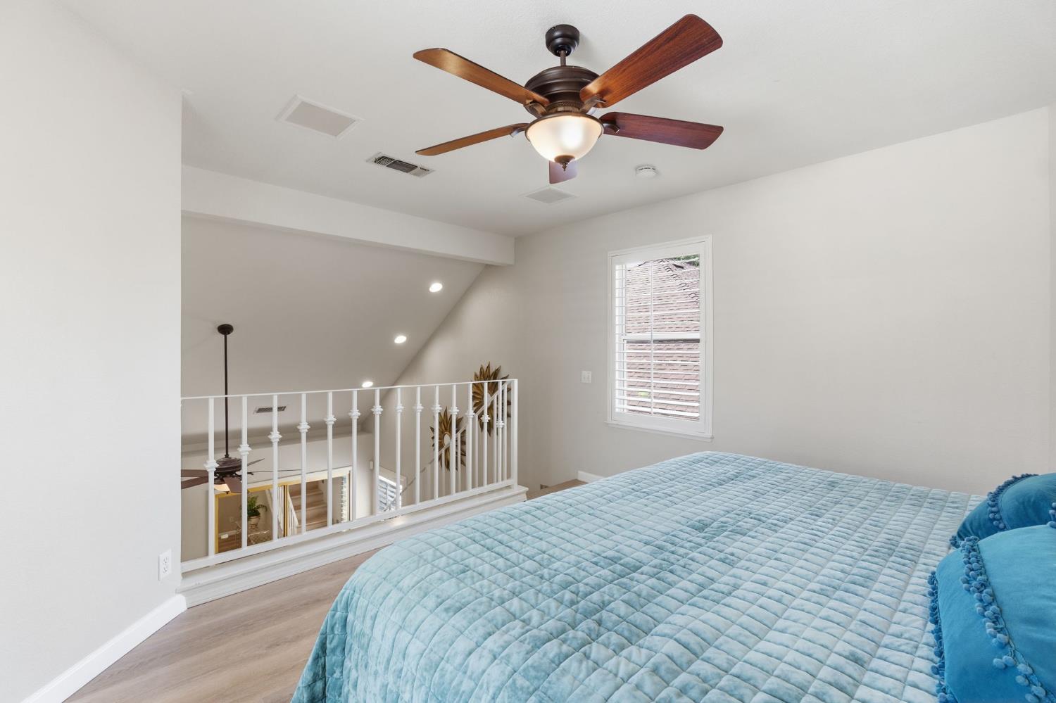Open Photo